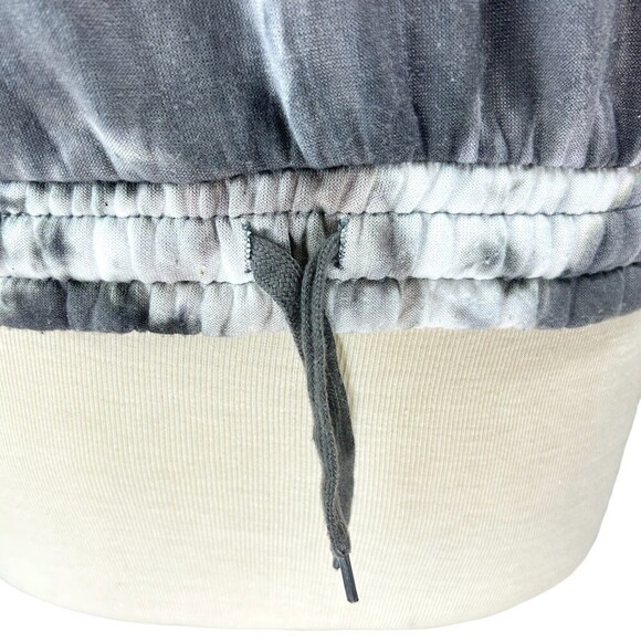 Cult Favorite Hoodie Womens Medium Grey Tie Dye Pullover Rose Graphic Print - Picture 6 of 9